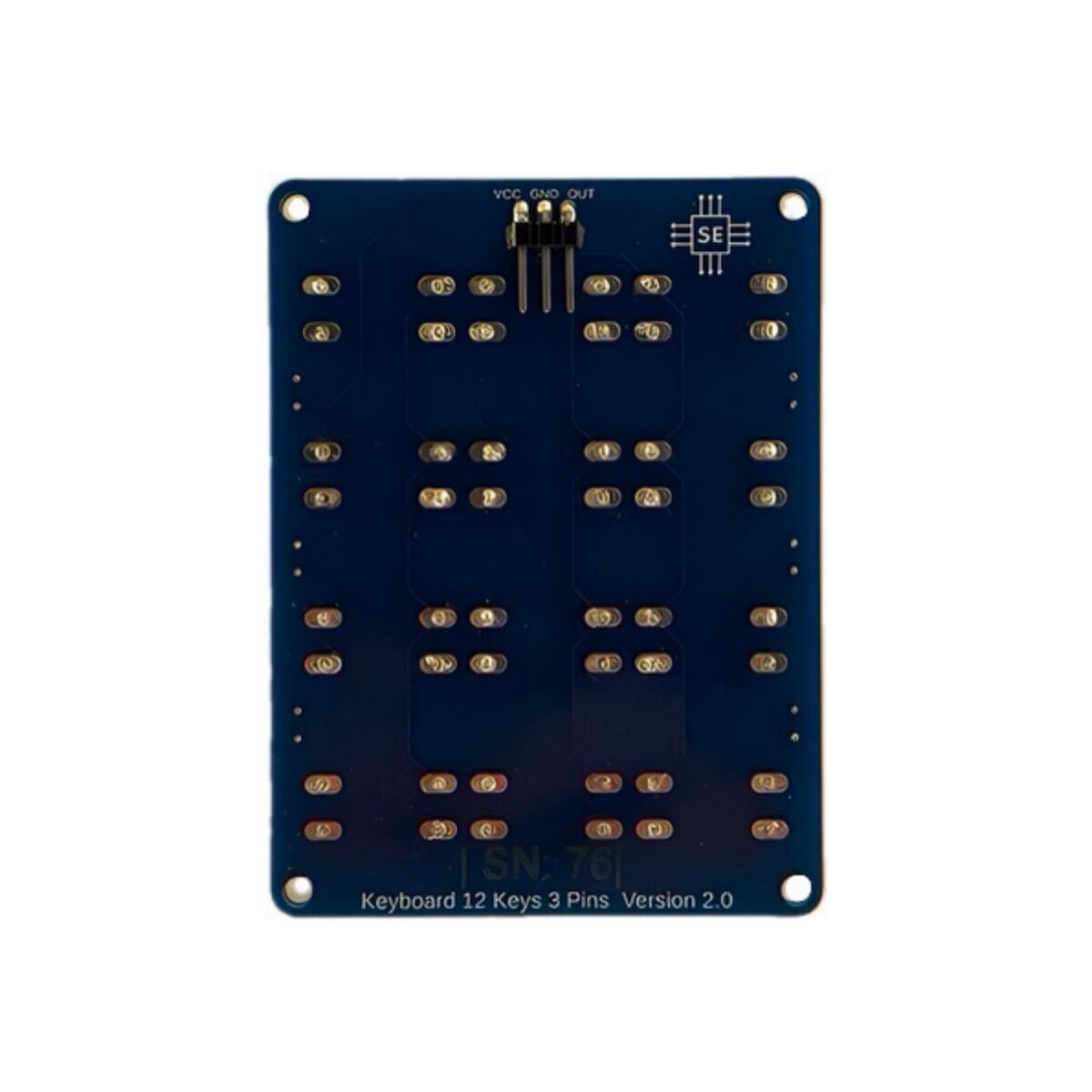Rückansicht des Tastaturmoduls mit 12 Tasten und Beschriftung der Pins: VCC, GND, OUT. In der Mitte ist das Logo von "Softpath Electronics" sichtbar.